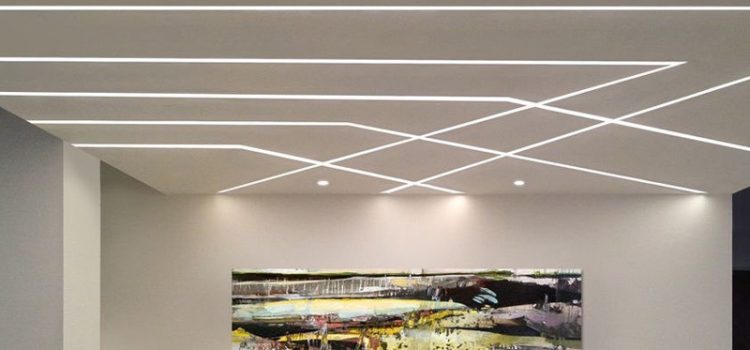 световые линии в натяжном потолке